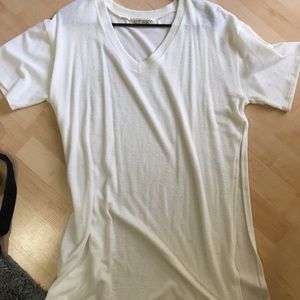 Long white tunic with slit